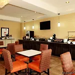 Comfort Inn & Suites Near Bethel College 