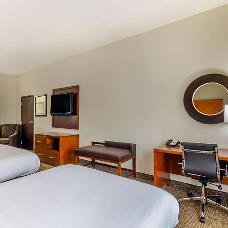 Comfort Inn & Suites Near Bethel College Newton Esterno foto