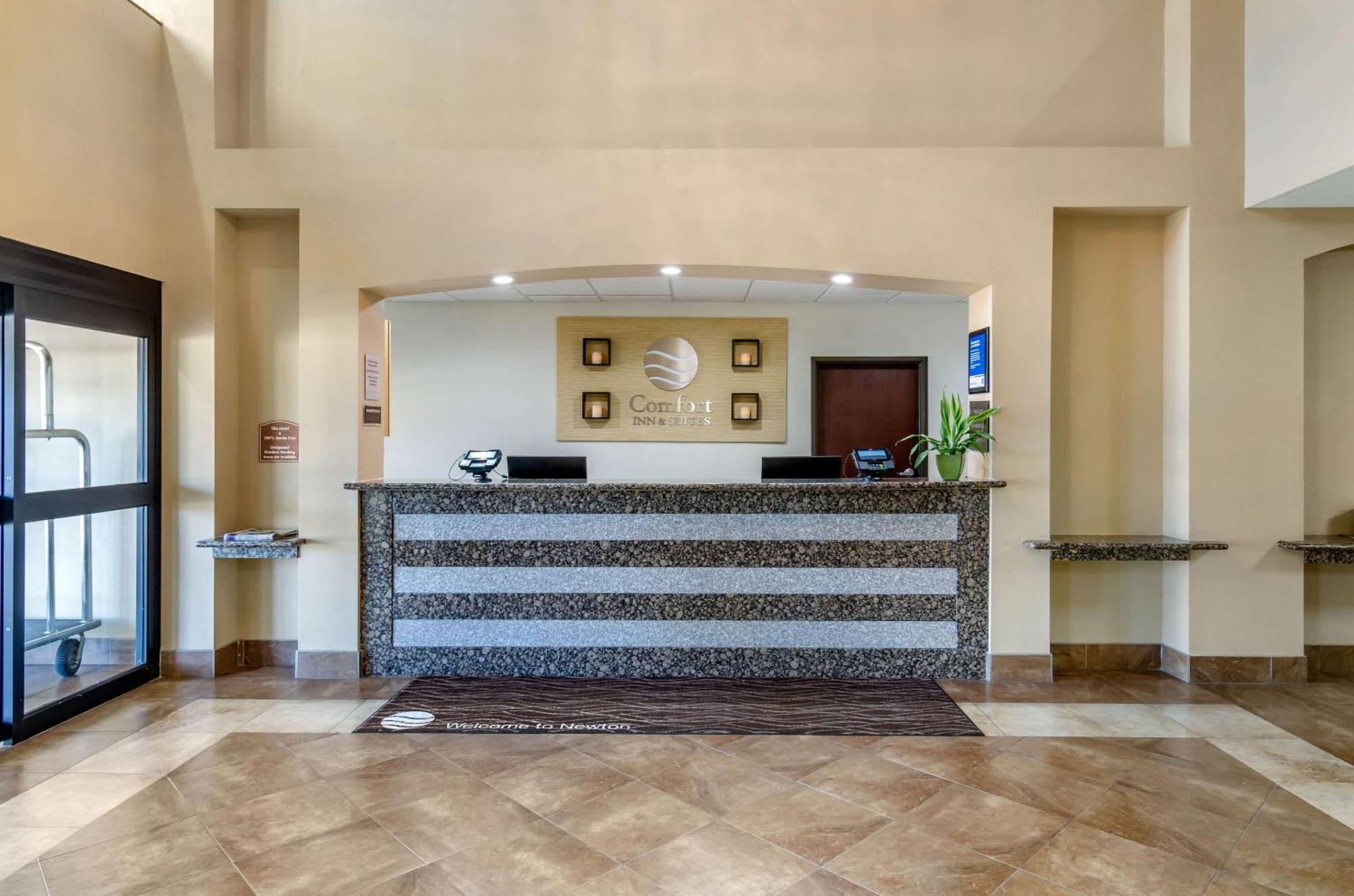 Hotel Comfort & Near Bethel College Newton