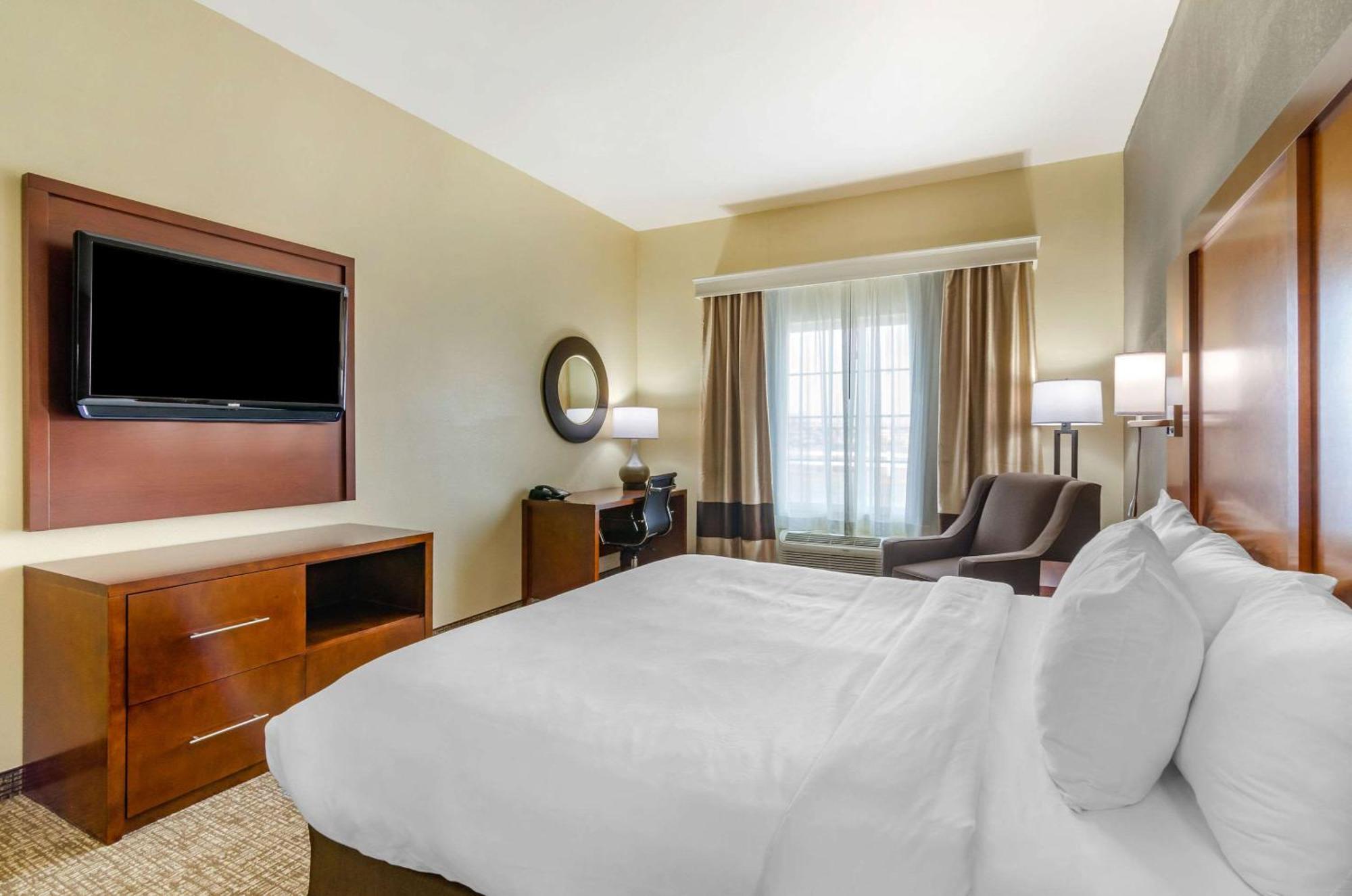 Comfort & Near Bethel College 3* Newton