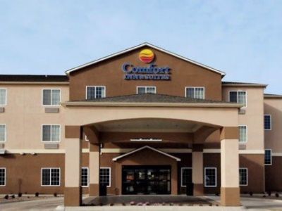 Hotel Comfort & Near Bethel College Newton