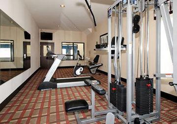 Comfort & Near Bethel College Hotel